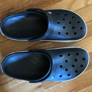 Men’s crocs